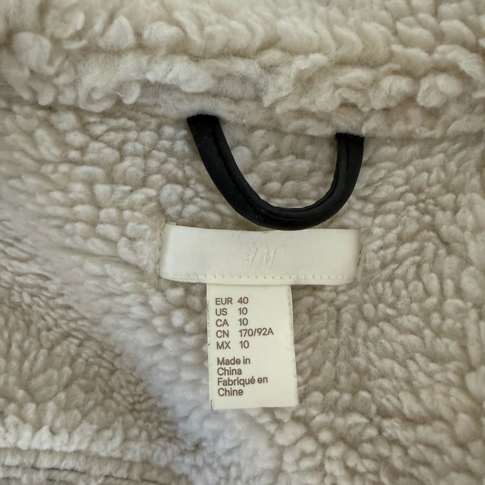 H&M Faux Leather Sherpa-Lined Moto Jacket | Size 10 | Black Winter Biker Coat - Picture 5 of 5